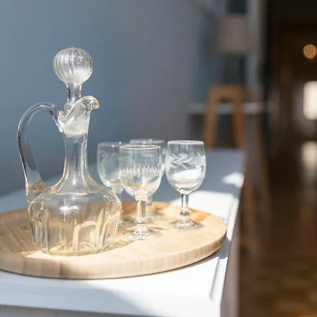 Haven - Vintage In Downtown Apartment *