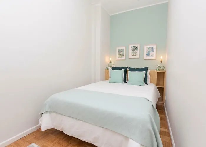 Haven - Vintage In Downtown Apartment